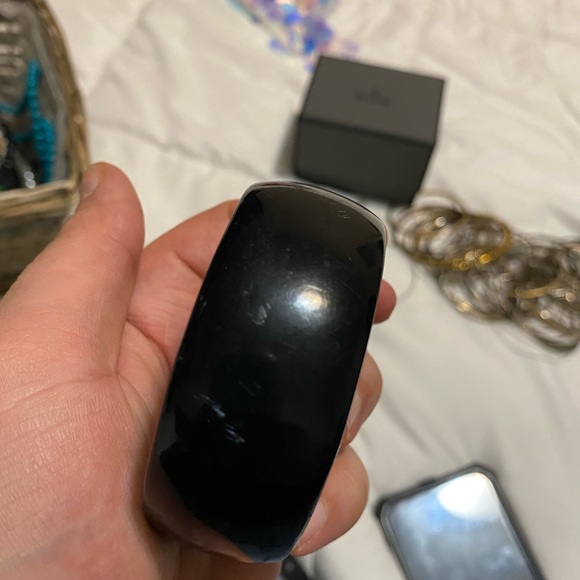 BLACK ACRYLIC BRACELET - Picture 3 of 7